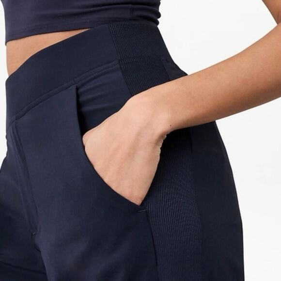 Athleta Brooklyn Ankle Pants Navy Blue Sz 4 Lightweight Stretch - Picture 4 of 13